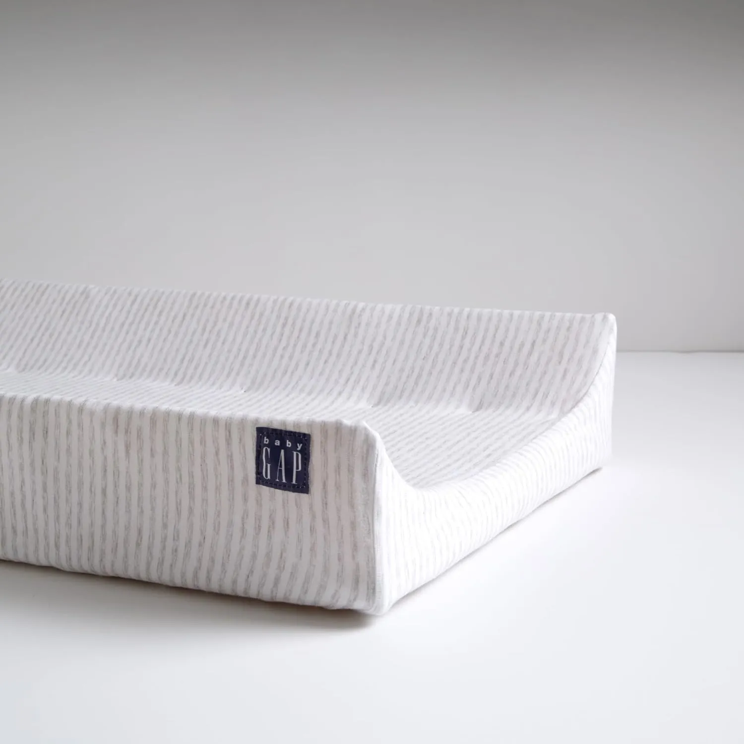 babyGap Contoured Changing Pad with Cooling Cover by Delta Children, Grey Stripe