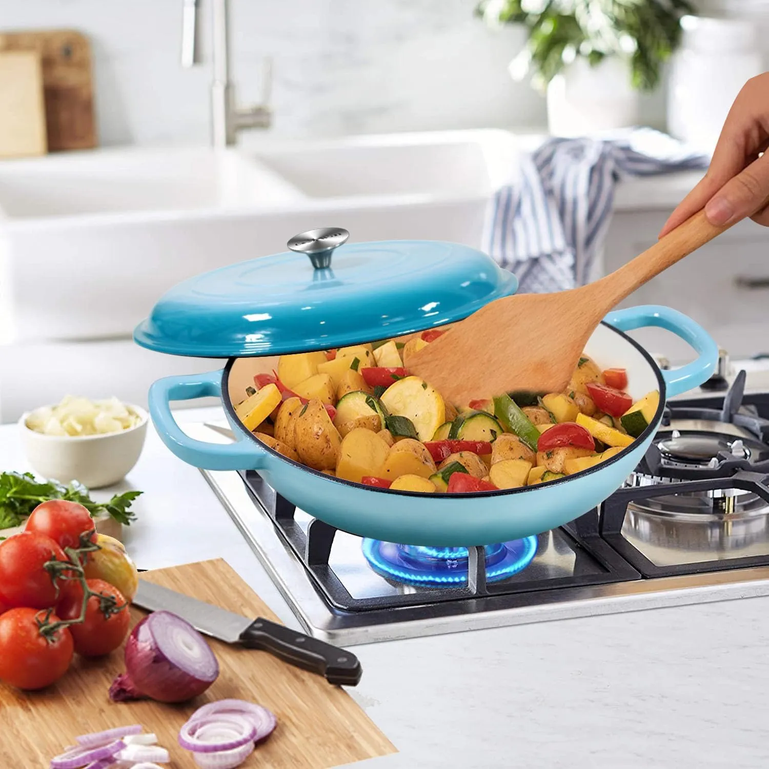 Cast Iron Casserole Braiser, 3.8 Quart,Heavy Duty Casserole Skillet with Lid and Dual Handles, Porcelain Enameled Surface Cookware Pot, Mother's Day Gifts for Family Light Blue