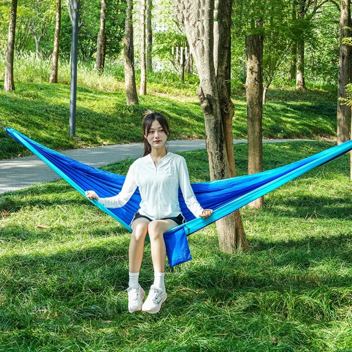Full Coverage Zippered Portable Anti-Rollover Mosquito net Hammock with Strong Load-Bearing Capacity, Perfect for Backpacking and Hiking(Blue,260 * 140cm)