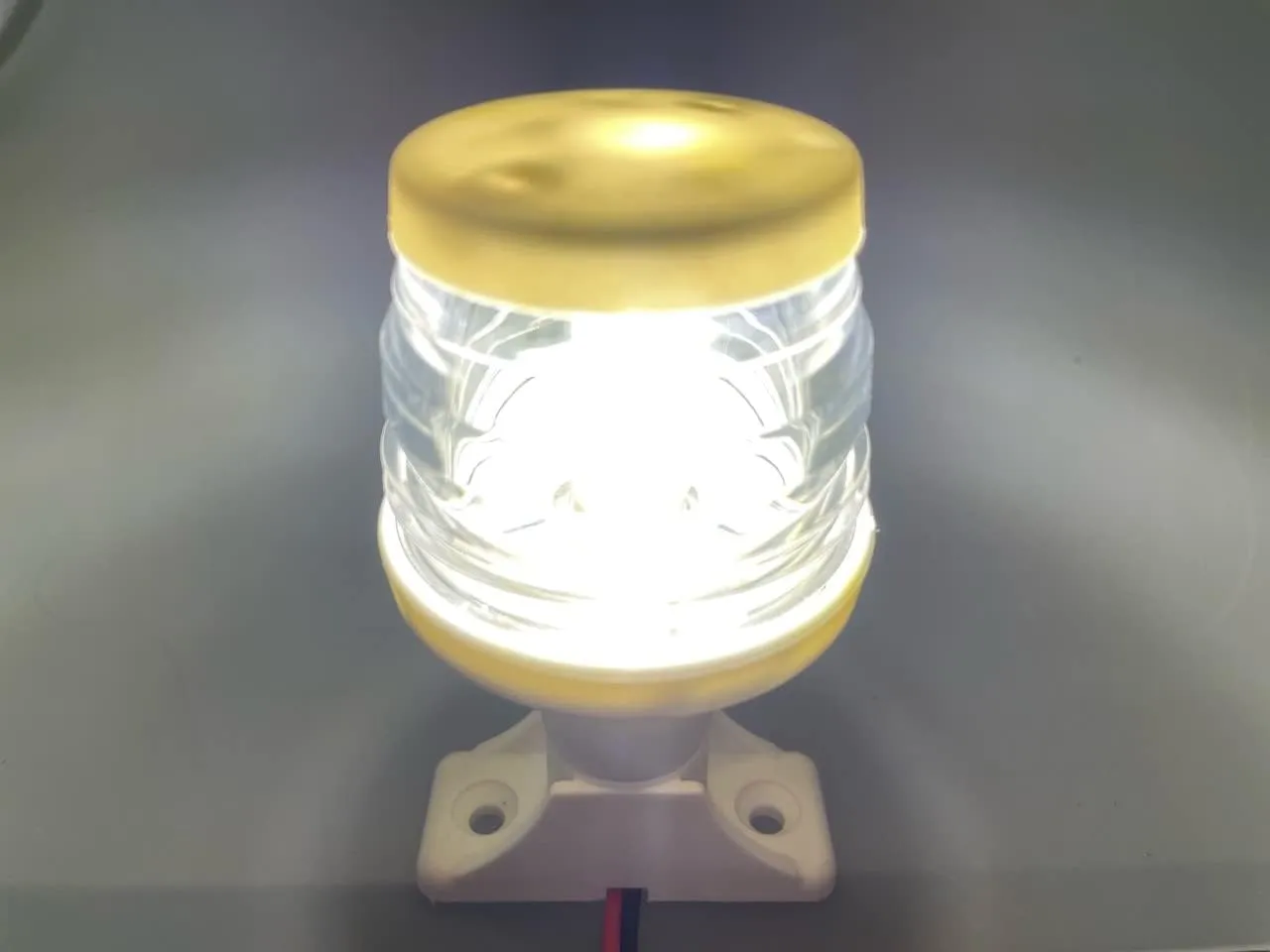 Pactrade Marine Boat LED All Round Anchor Navigation Light Clear Lens PA Housing 10-24VDC/2.5W Nature White 2NM IP:65 250 Lumen LM RoHS CE Certified (4-1/2" (White Housing))