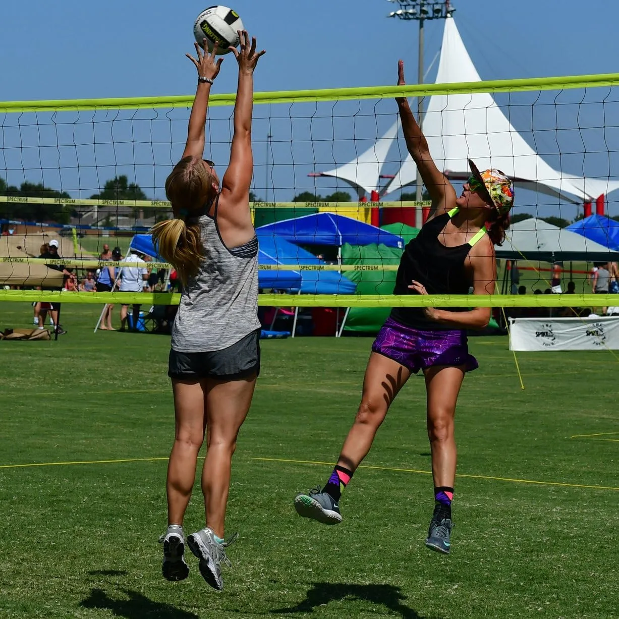 Park & Sun Sports Spectrum 2000: Portable Professional Outdoor Volleyball Net System