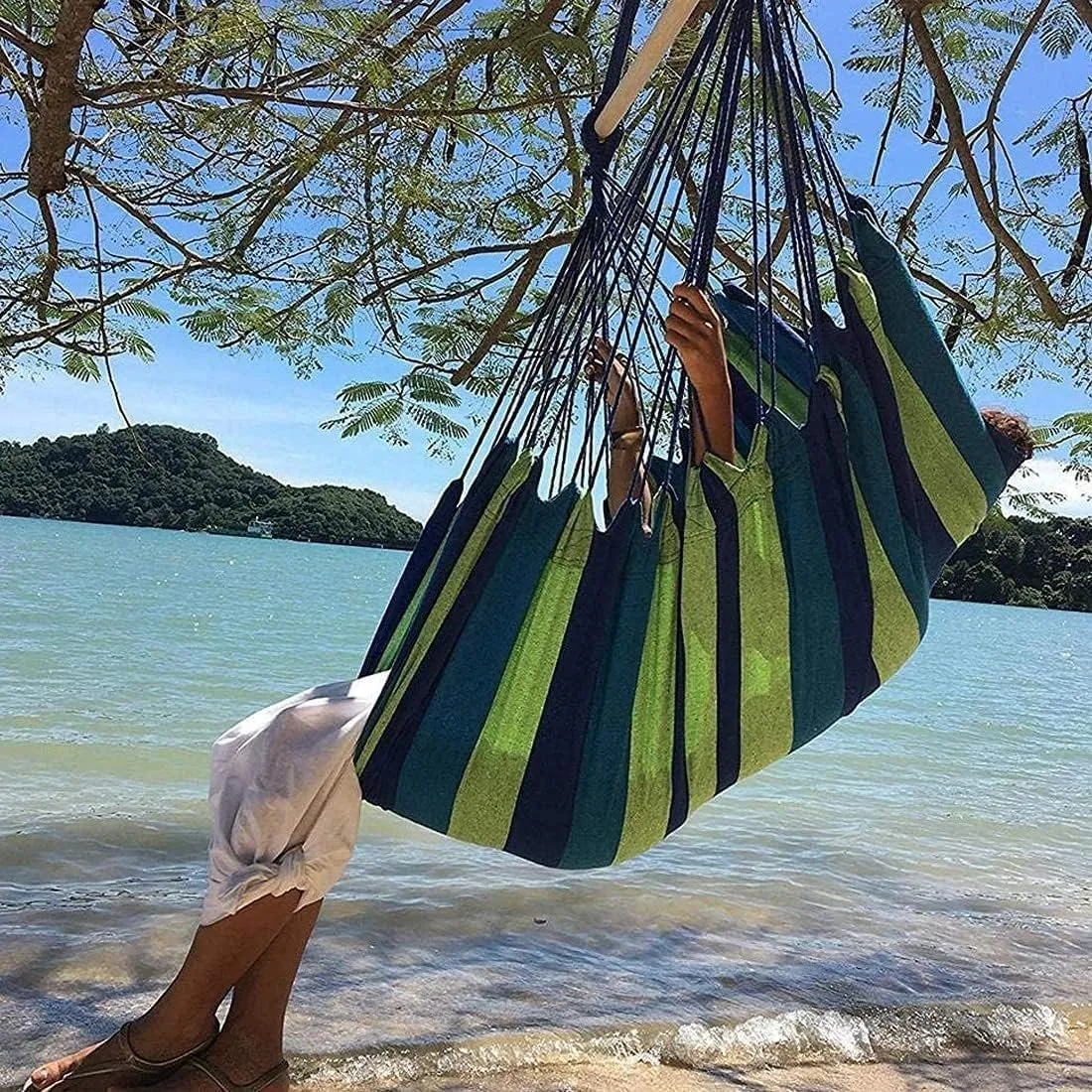 Portable Hammocks Outdoor Hammock Thicken Chair Hanging Portable Relaxation Canvas Swing Travel Camping Lazy Chair Hammock for Outdoor(Blue and White a)