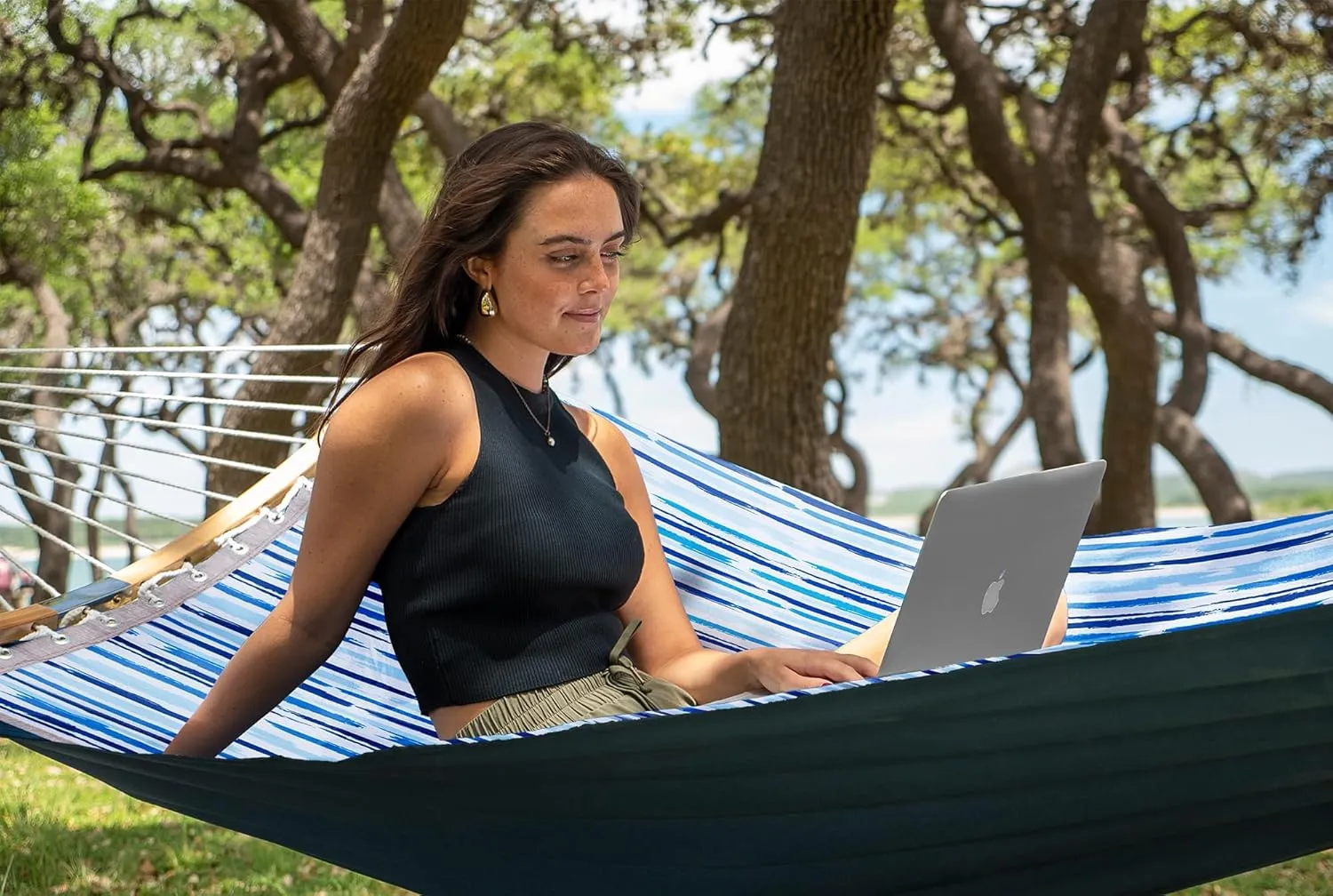 SUPERJARE Hammock with Stand, 2 Person Heavy Duty Hammock Frame, Detachable Pillow & Strong Curved-Bar & Portable Carrying Bag, Perfect for Outdoor & Indoor - Graffiti Blue