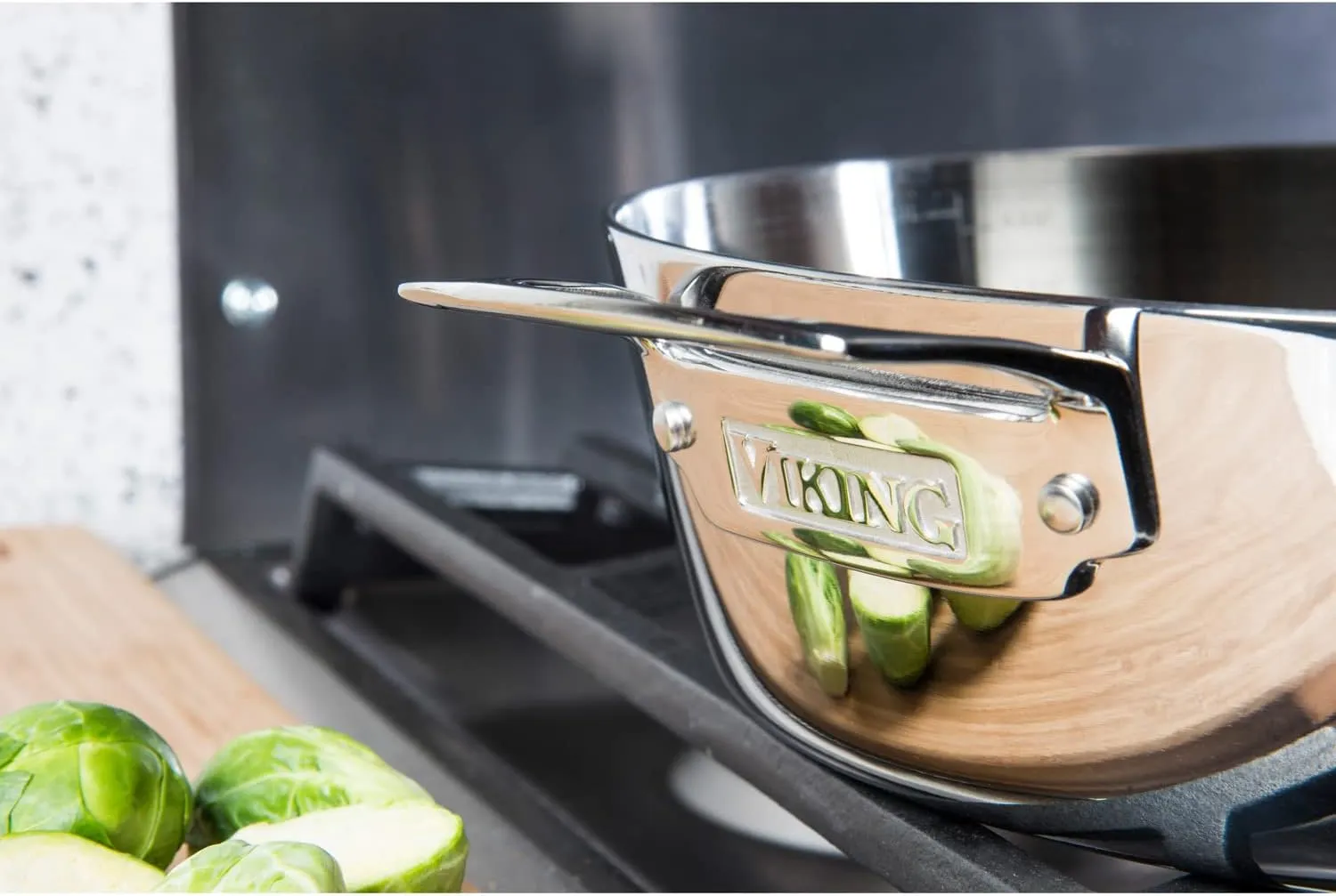 Viking 3-Ply Deep Frying Pan with Glass Lid, 4.8 Quart Stainless Steel Saute Cooking Pot, Dishwasher and Oven Safe, Induction Ready, Silver