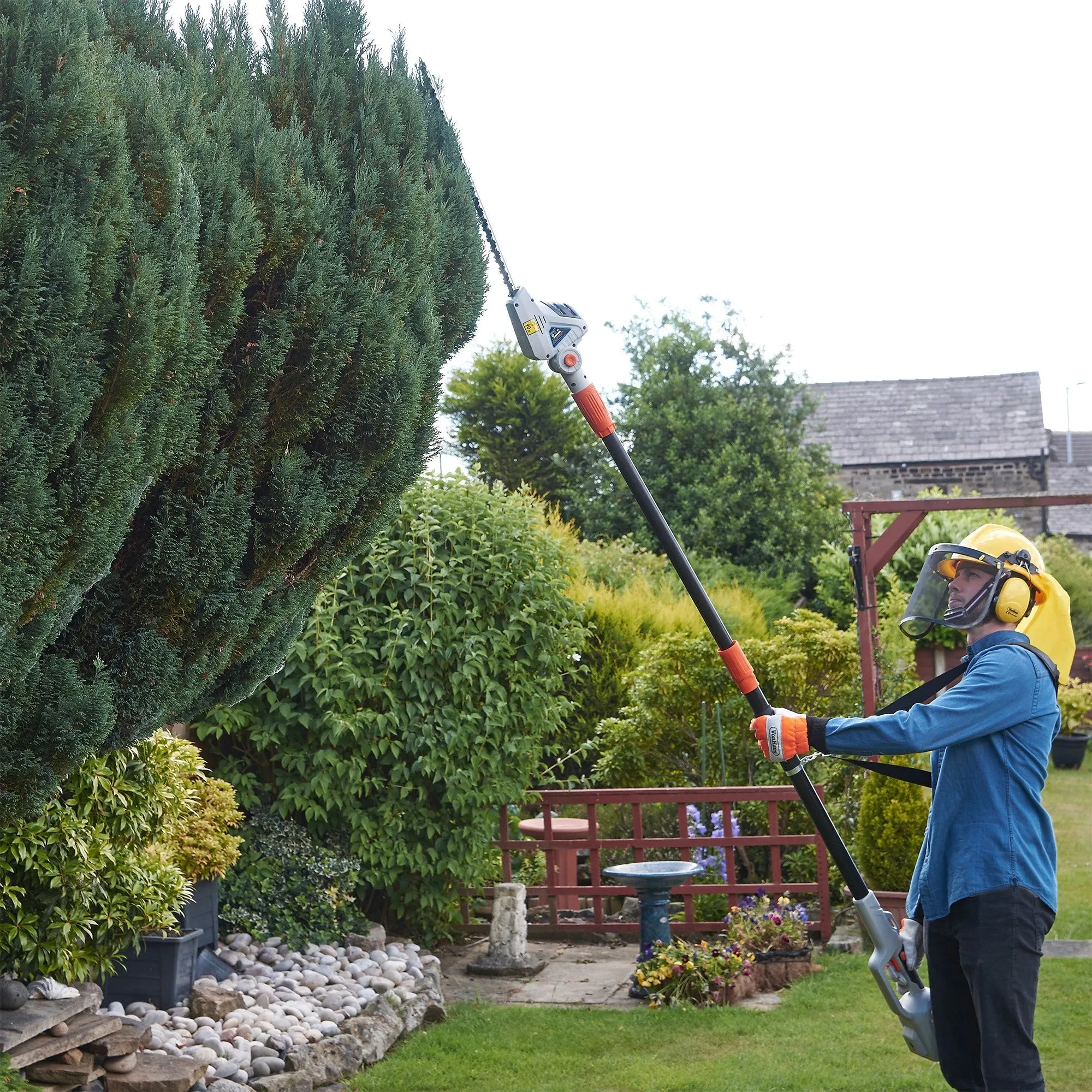 VonHaus 40V Max Cordless 20" Pole Hedge Trimmer with 83.8" to 107.5" Telescopic Extension - Includes 2.0Ah Battery and Charger